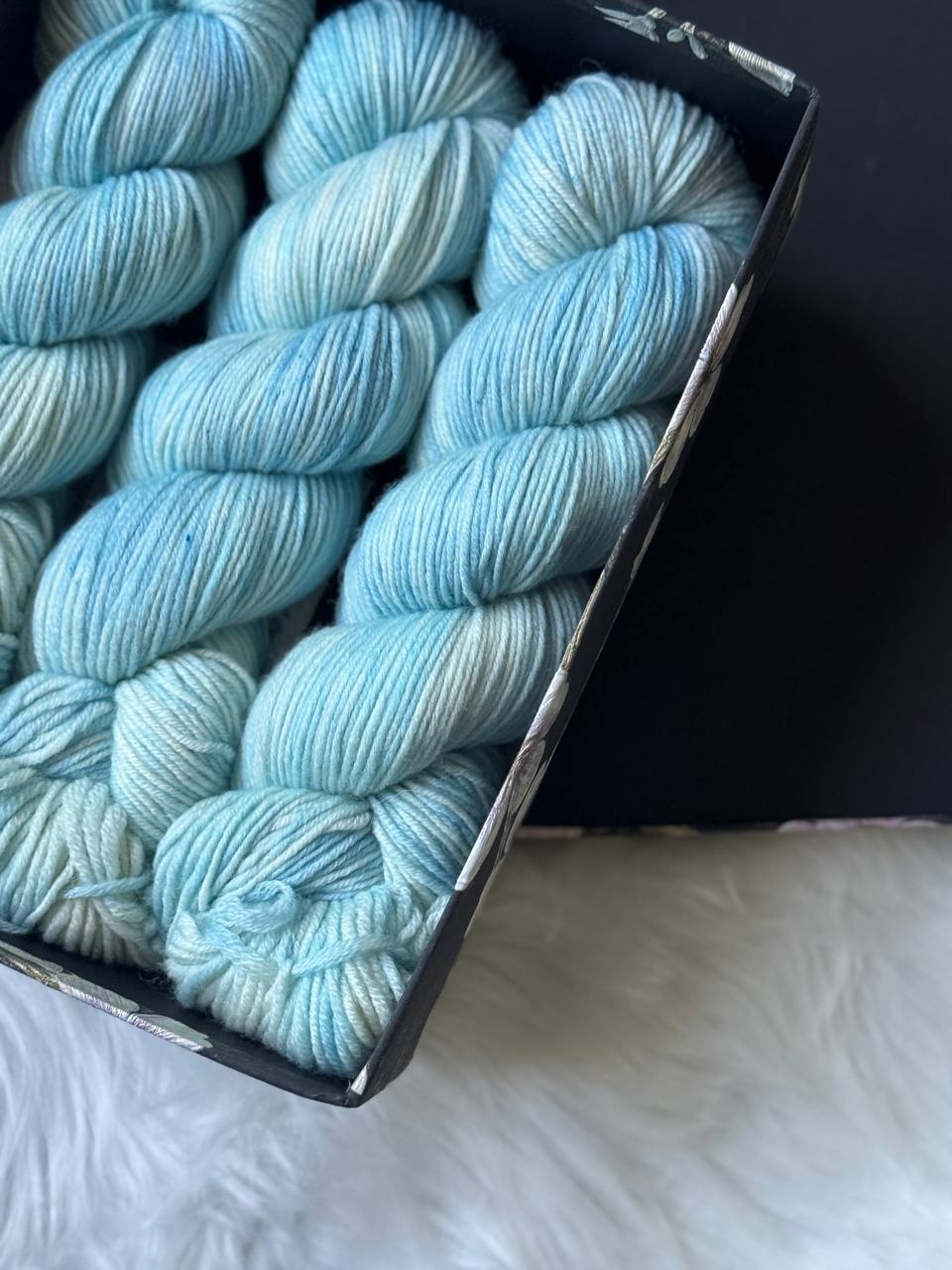 Merino Yarn – 100% Superwash Merino – 250m / 100g Winter Sonata