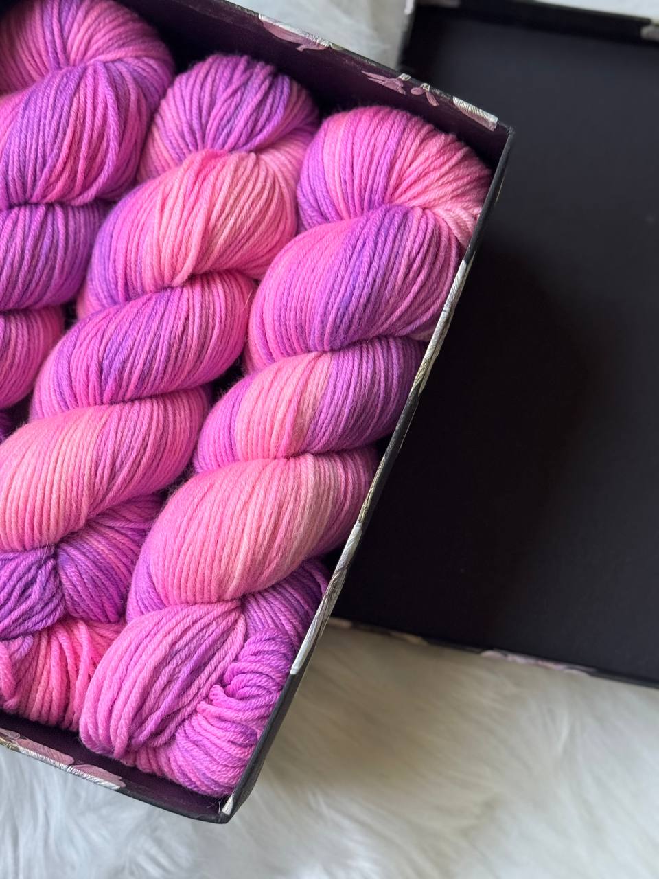Merino Yarn – 100% Superwash Merino – 250m / 100g Pink Serenade