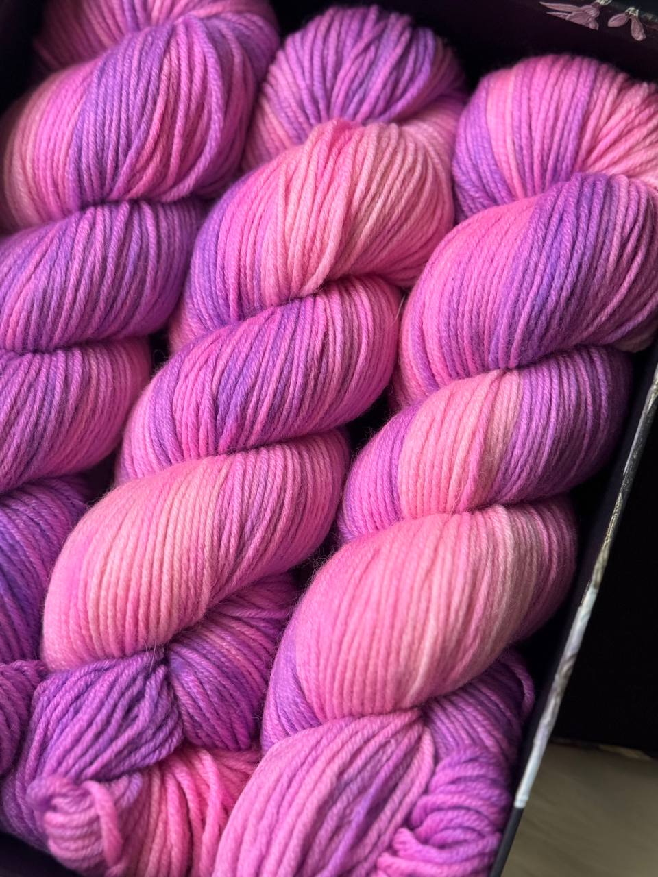 Merino Yarn – 100% Superwash Merino – 250m / 100g Pink Serenade