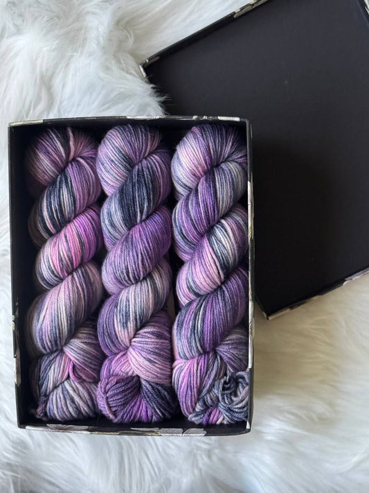 Merino Yarn – 100% Superwash Merino – 250m / 100g                 Midnight Serenade