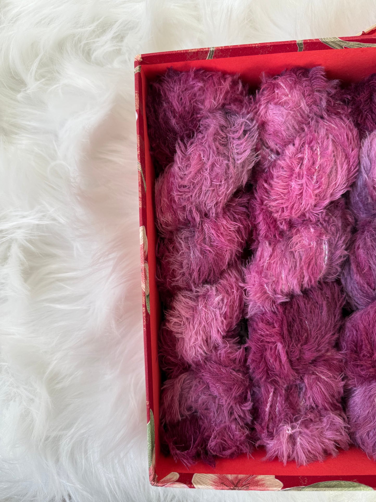 Hand dyed yarn🍷 Colour: “Berry Velvet”
from the Dream Fuzz collection