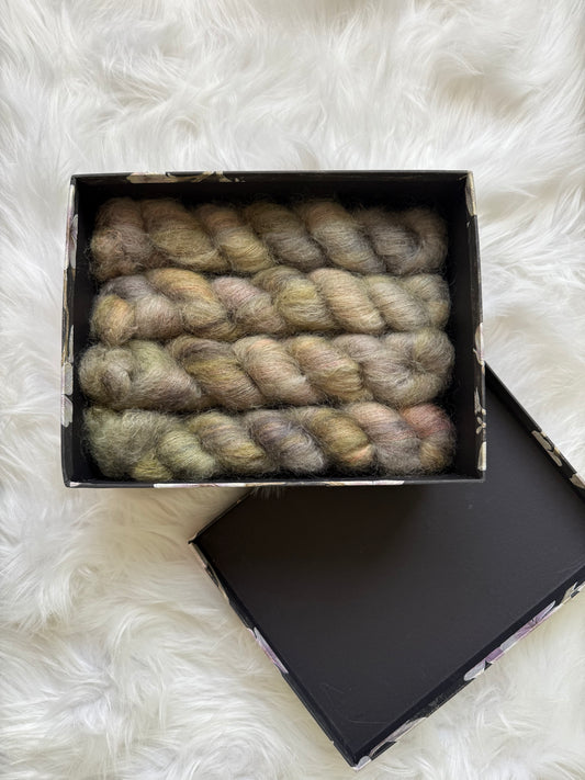 Hand dyed yarn 🌾 Colorway: Forest Echo