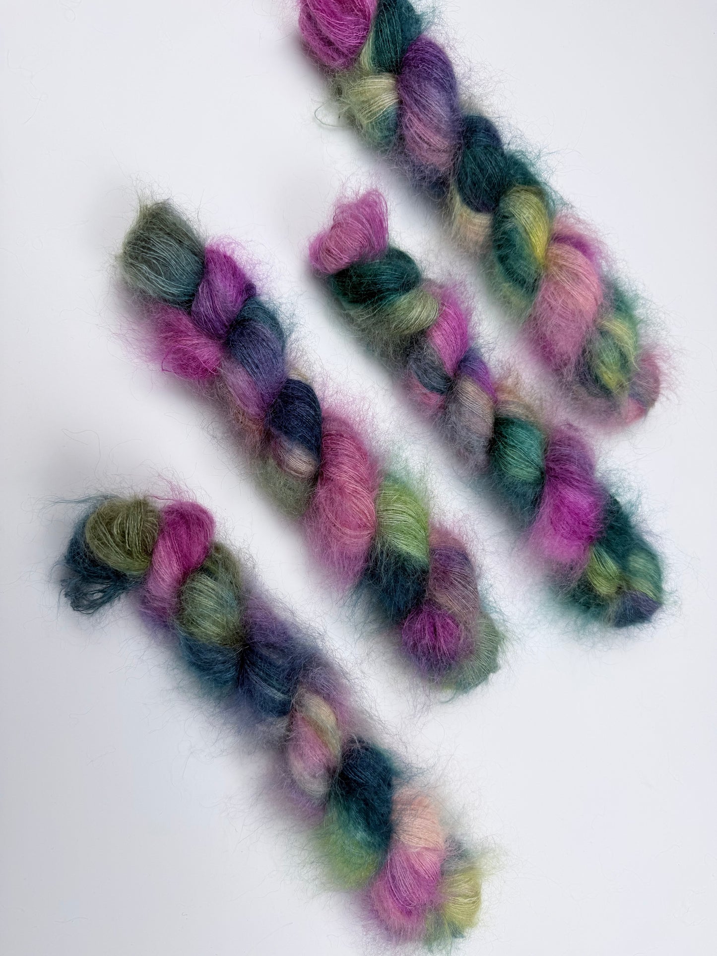 Hand dyed yarn — 50% Mohair / 50% Polyamide — 450m / 50g